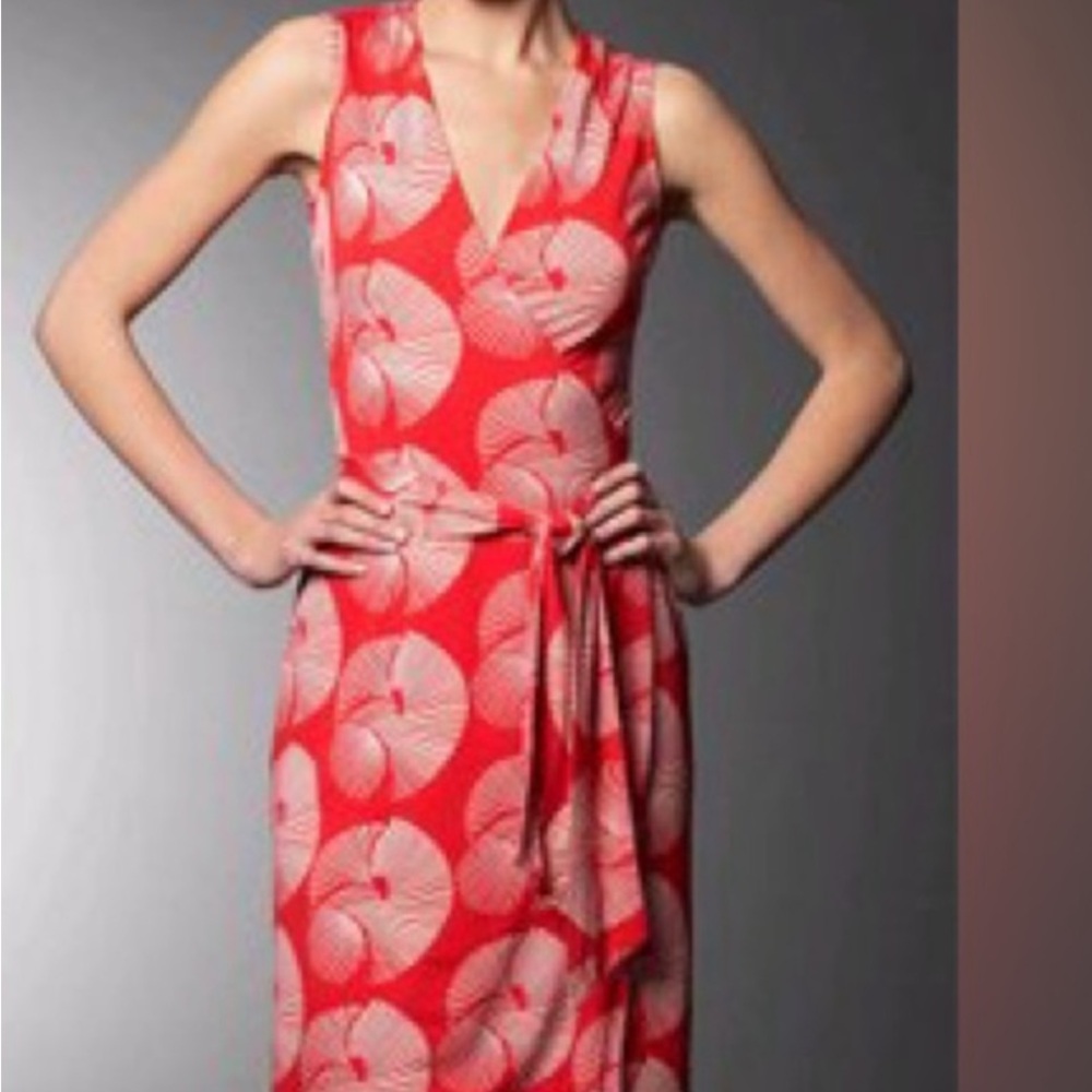 Diane von Furstenberg Vintage Sundial Sleeveless Wrap Dress 100% Silk